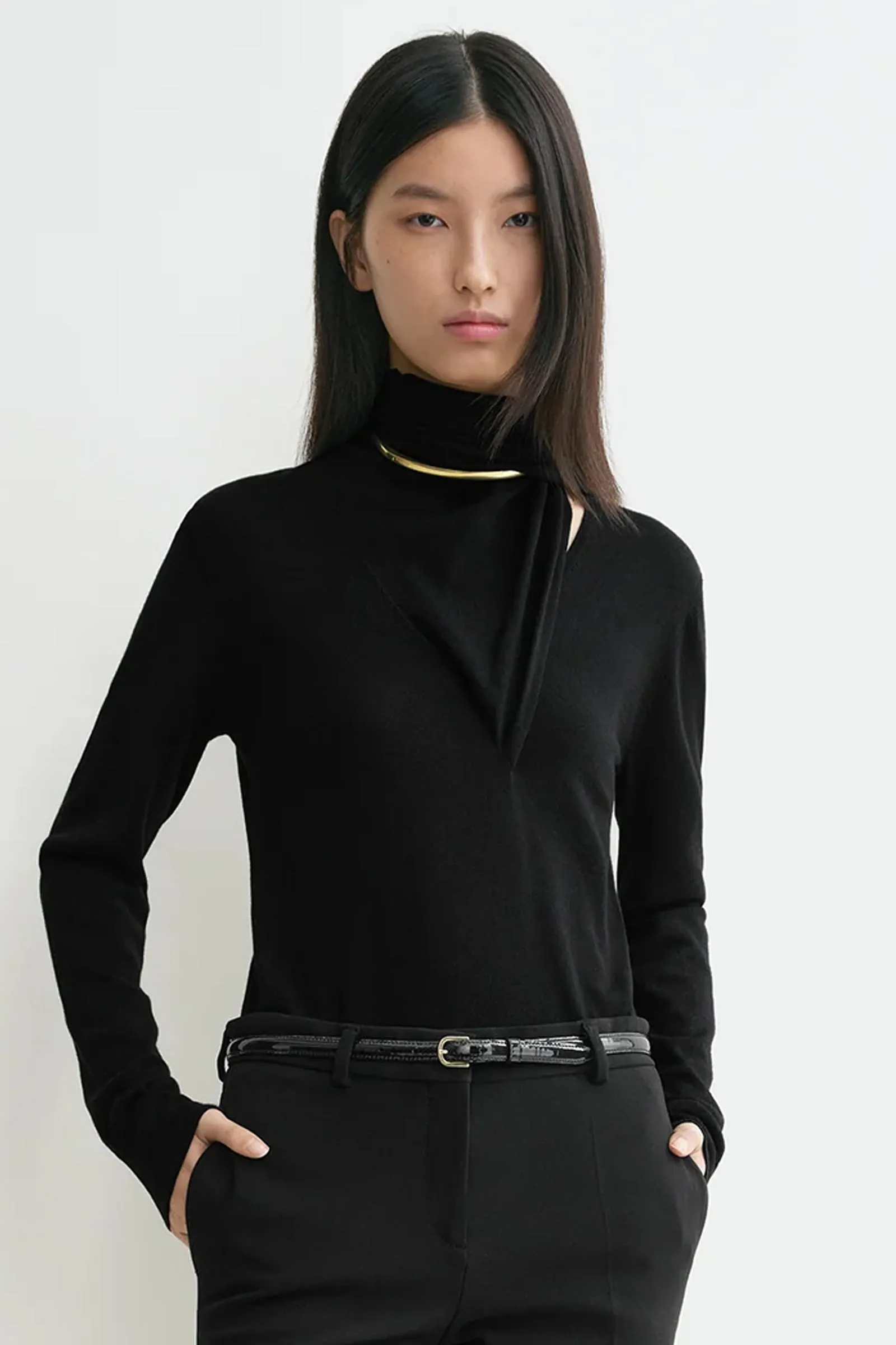 Draped-scarf fine knit